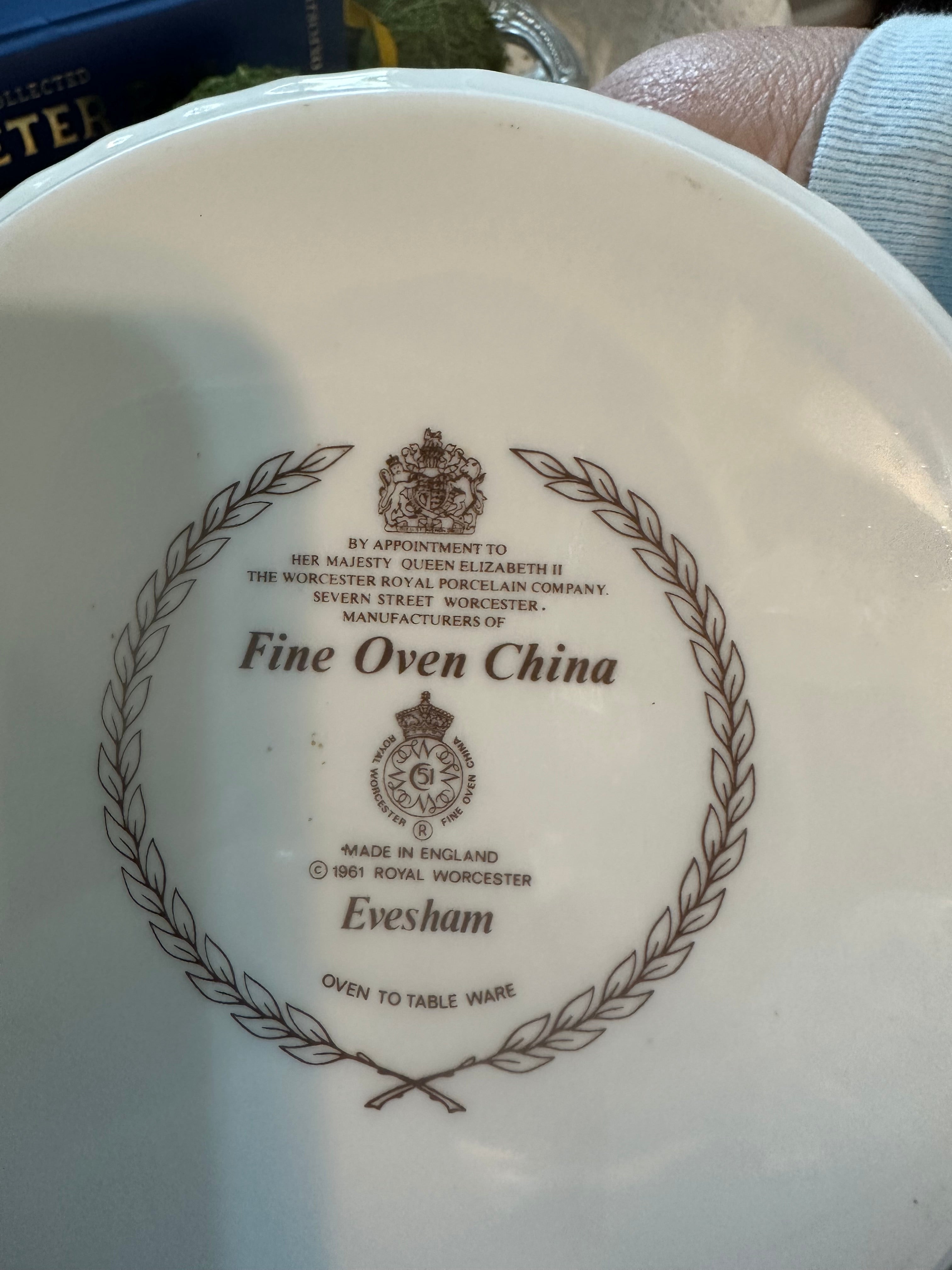 Evesham Gold Souffle Dish