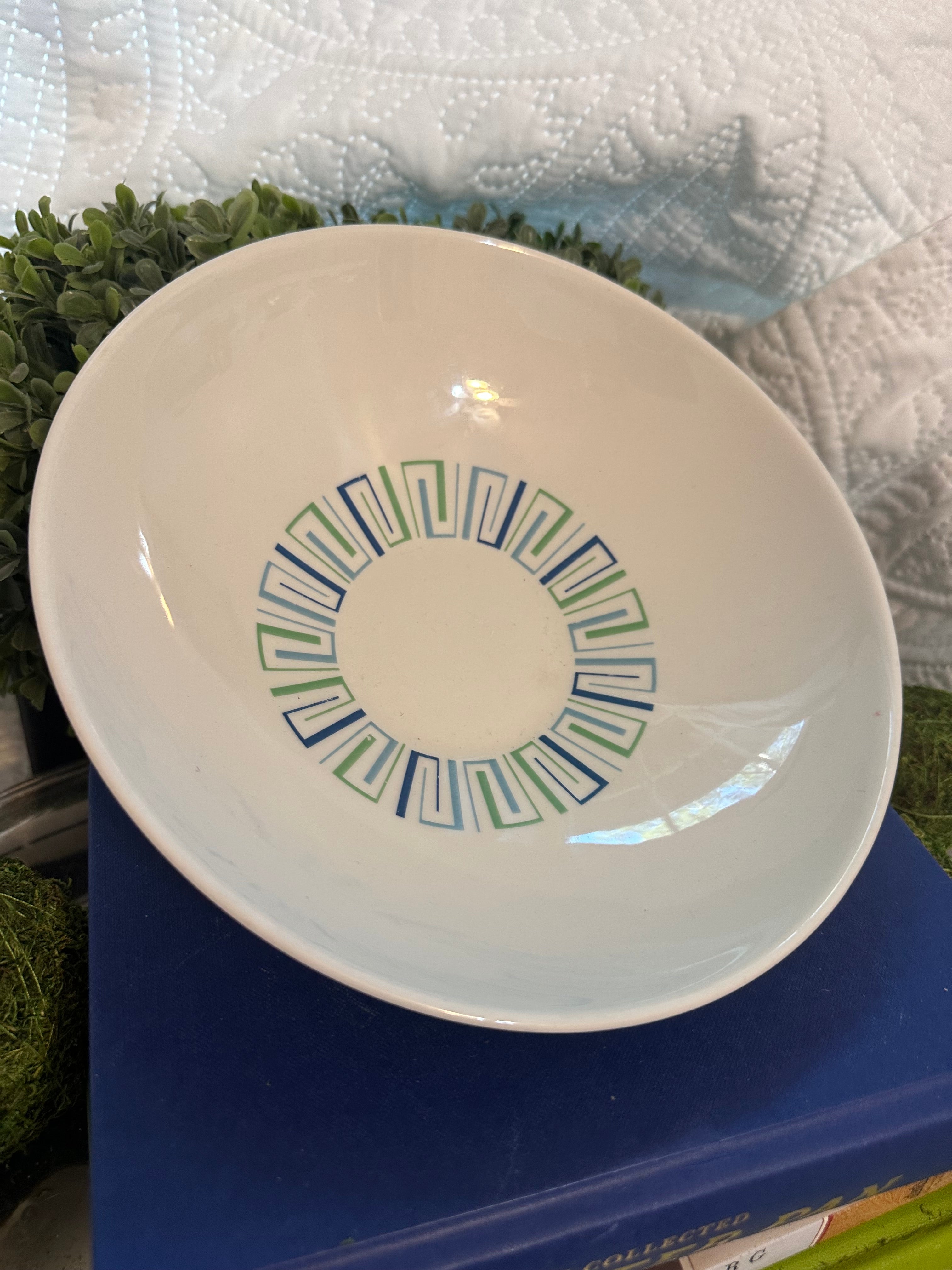 Modern Classic Bowl